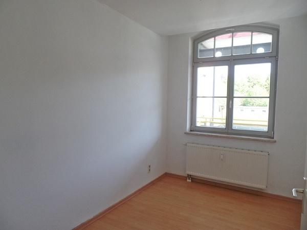 Etagenwohnung Reichenbach im Vogtland - 3 Zimmer, 63 m&sup2;, 340&euro; | Angebot:25962405