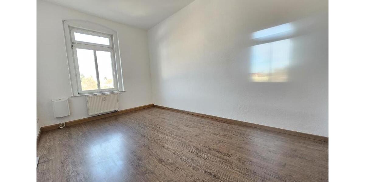 Etagenwohnung Werdau - 3 Zimmer, 60 m&sup2;, 332&euro; | Angebot:26662738