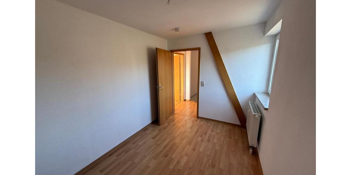 Maisonettenwohnung Reichenbach im Vogtland - 4 Zimmer, 81 m&sup2;, 405&euro; | Angebot:25383068