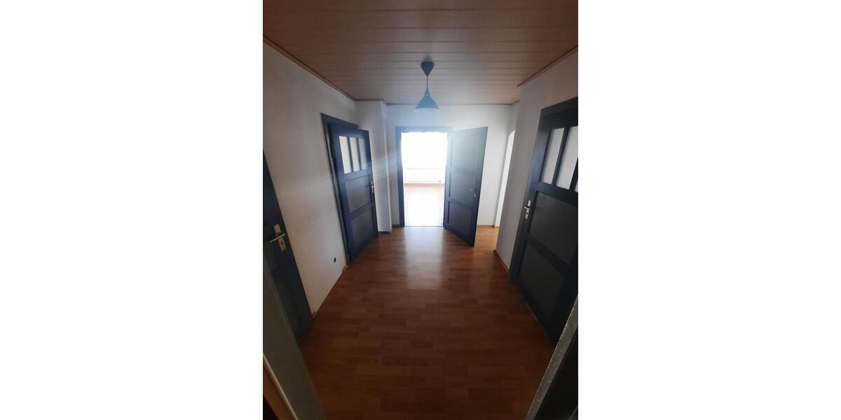 Dachgeschoßwohnung Zwönitz - 3 Zimmer, 62 m&sup2;, 450&euro; | Angebot:24727228