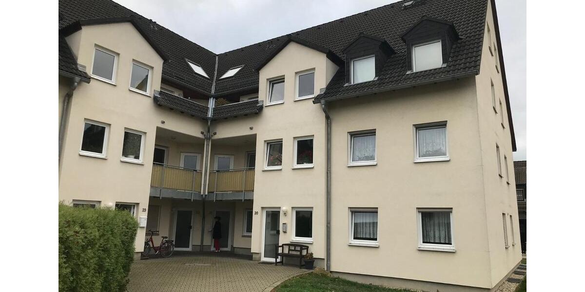 Dachgeschoßwohnung Reichenbach im Vogtland - 3 Zimmer, 77 m&sup2;, 464&euro; | Angebot:25056006