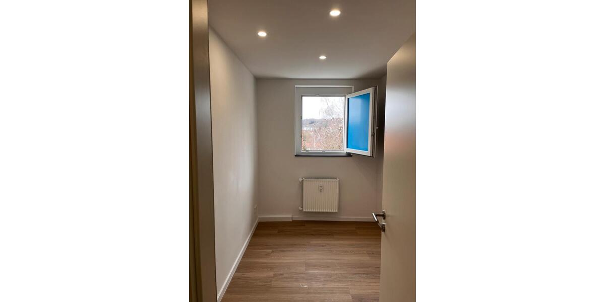 Erdgeschoßwohnung Hohenstein-Ernstthal Ernstthal - 3 Zimmer, 61 m&sup2;, 665&euro; | Angebot:25646725