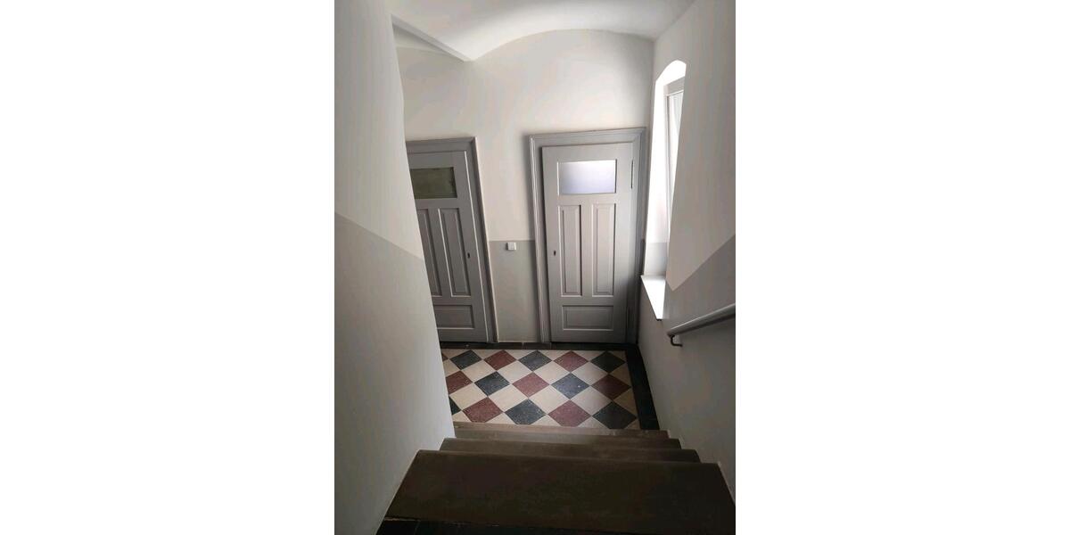 Etagenwohnung Glauchau - 2 Zimmer, 72 m&sup2;, 395&euro; | Angebot:25100565