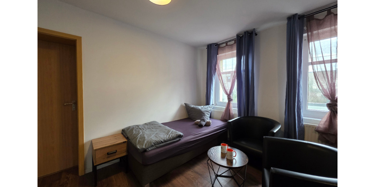 Etagenwohnung Meerane - 2 Zimmer, 47 m&sup2;, 650&euro; | Angebot:24533570