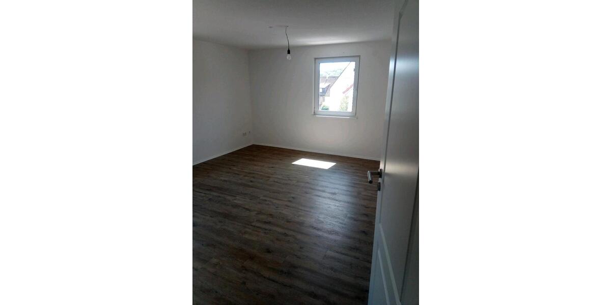 Etagenwohnung Ronneburg - 4 Zimmer, 105 m&sup2;, 1.380&euro; | Angebot:25417077