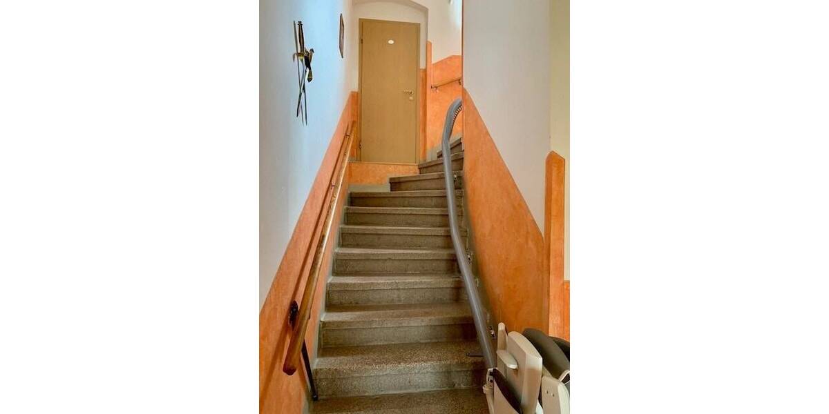 Reihenmittelhaus Netzschkau - 8 Zimmer, 176 m&sup2;, 70.000&euro; | Angebot:25741454