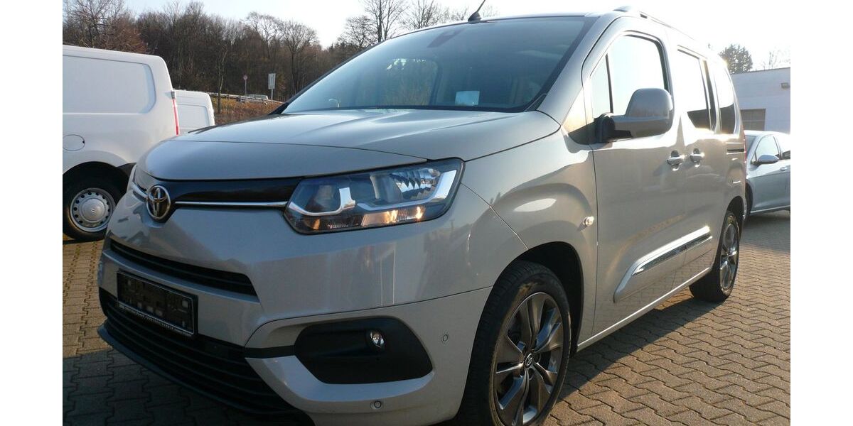 Toyota Proace (Verso) 138.850 km 15.990 &euro; Schneeberg 08289