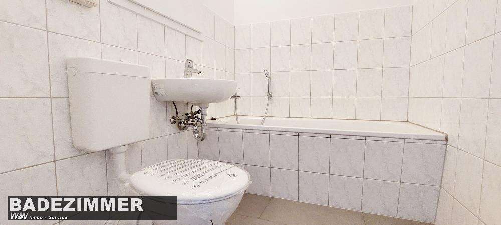 Etagenwohnung Zwickau Neuplanitz - 3 Zimmer, 69 m&sup2;, 349&euro; | Angebot:25248343
