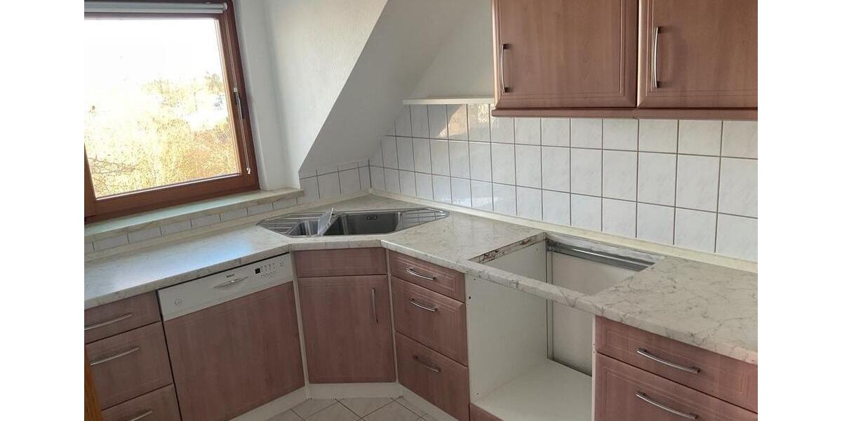 Dachgeschoßwohnung Glauchau - 3 Zimmer, 93 m&sup2;, 545&euro; | Angebot:24473680