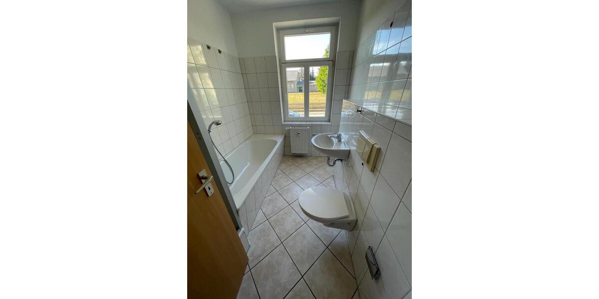 Hochparterre Hartmannsdorf - 3 Zimmer, 66 m&sup2;, 399&euro; | Angebot:25636229