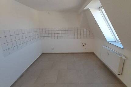 Helle 3-Zi DG Wohnung mit EBK in Stadtlage - Wohnung Zwickau Pölbitz | Angebot:23973934