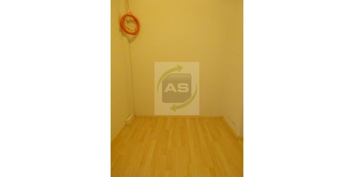 Etagenwohnung Zwickau - 3 Zimmer, 132 m&sup2;, 925&euro; | Angebot:25101791