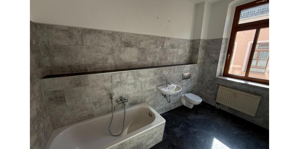 Etagenwohnung Lengenfeld - 2 Zimmer, 69 m&sup2;, 380&euro; | Angebot:25800834