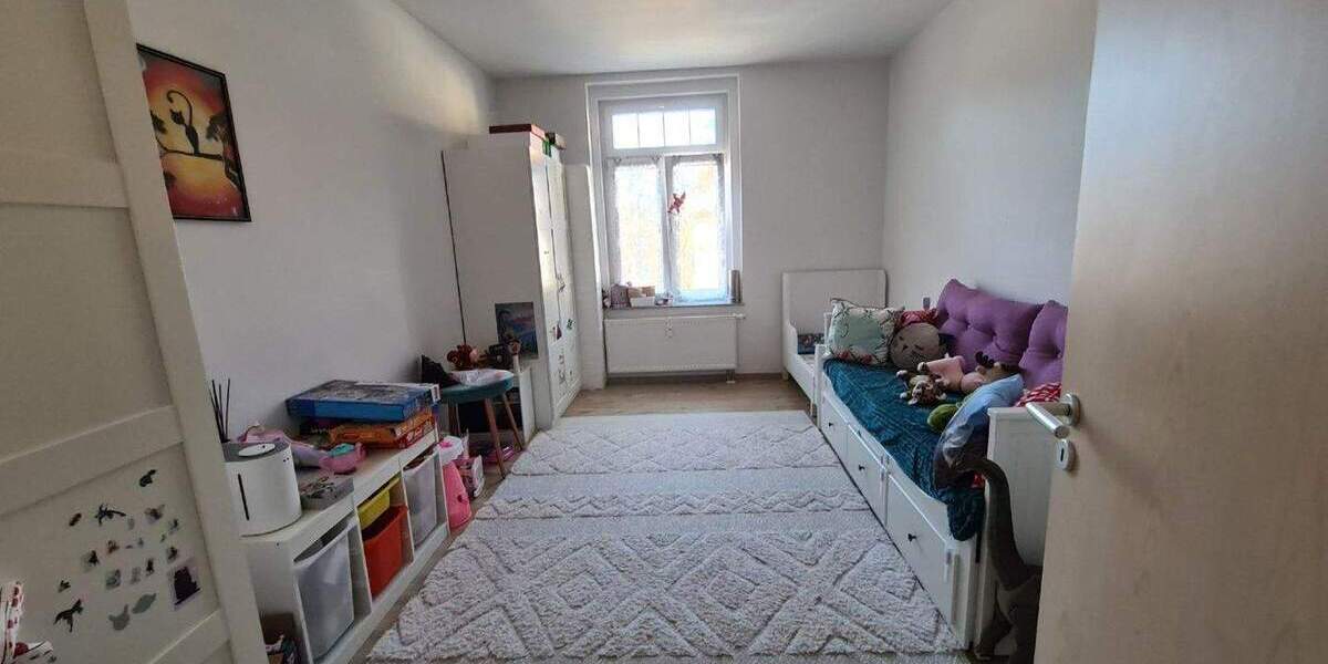 Etagenwohnung Zwickau Pölbitz - 3 Zimmer, 93 m&sup2;, 560&euro; | Angebot:25707502