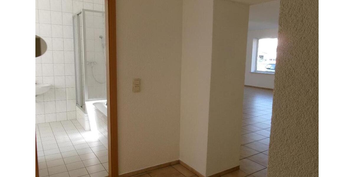 Erdgeschoßwohnung Ellefeld - 2 Zimmer, 110 m&sup2;, 440&euro; | Angebot:25217574