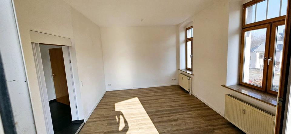 Etagenwohnung Limbach-Oberfrohna Oberfrohna - 3 Zimmer, 90 m&sup2;, 600&euro; | Angebot:25792779