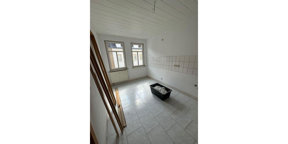 Etagenwohnung Glauchau - 4 Zimmer, 93 m&sup2;, 600&euro; | Angebot:26676962