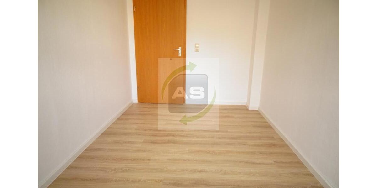 Etagenwohnung Zwickau Auerbach - 3 Zimmer, 76 m&sup2;, 400&euro; | Angebot:23215760