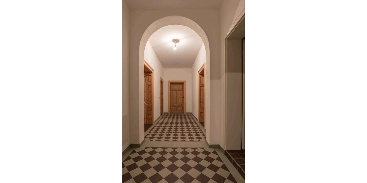 Hochparterre Netzschkau - 4 Zimmer, 97 m&sup2;, 590&euro; | Angebot:25105396