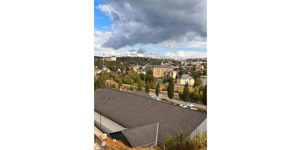 Etagenwohnung Greiz - 4 Zimmer, 105 m&sup2;, 600&euro; | Angebot:24757298