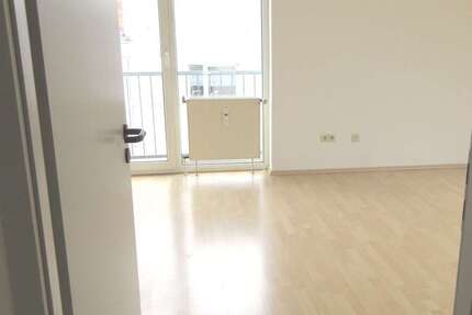 Wohnung Oberlungwitz - 3.5 Zimmer, 61 m&sup2;, 340&euro; | Angebot:1389396