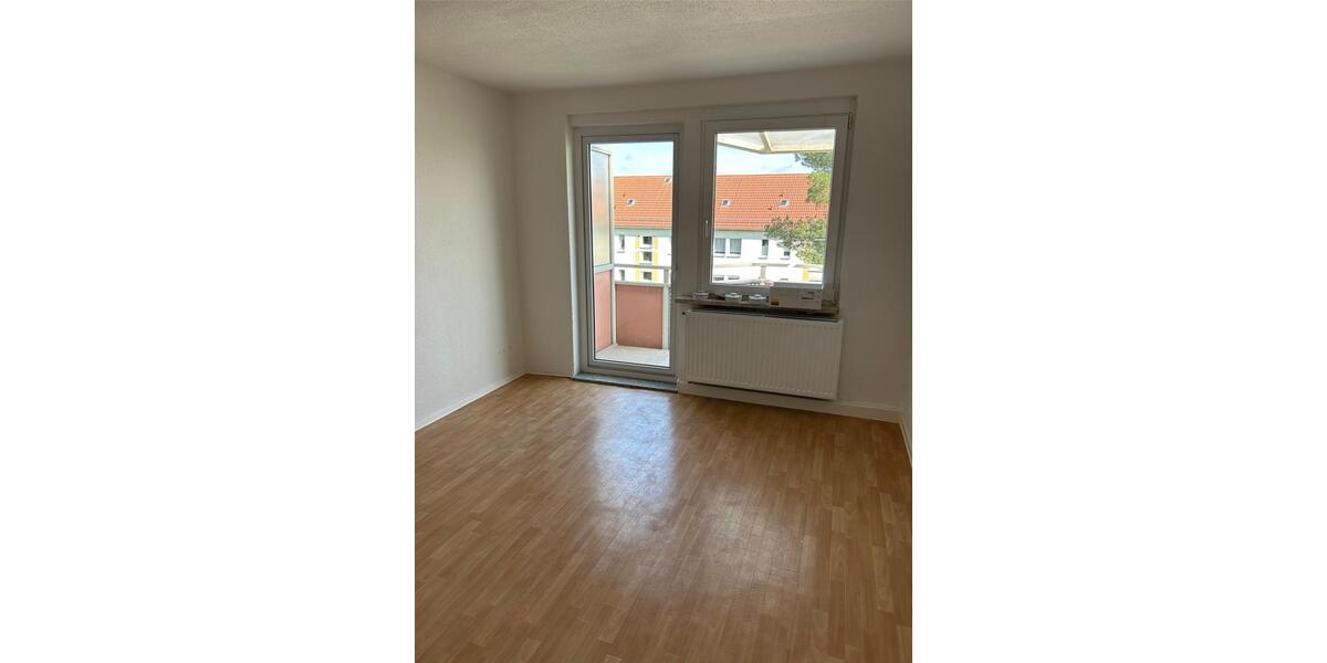 Etagenwohnung Lichtenstein (Sachsen) - 2 Zimmer, 50 m&sup2;, 327&euro; | Angebot:21540078