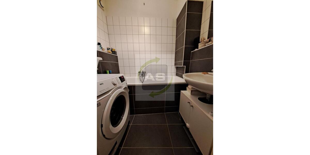 Etagenwohnung Zwickau - 3 Zimmer, 98 m&sup2;, 570&euro; | Angebot:24380214