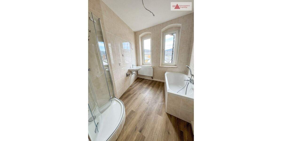 Etagenwohnung Aue Aue - 3 Zimmer, 91 m&sup2;, 499&euro; | Angebot:25744628