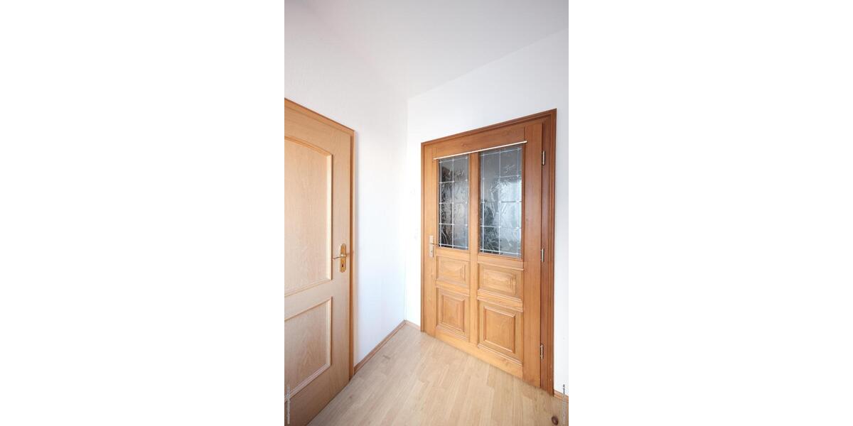 Etagenwohnung Werdau - 1 Zimmer, 70 m&sup2;, 325&euro; | Angebot:25790182