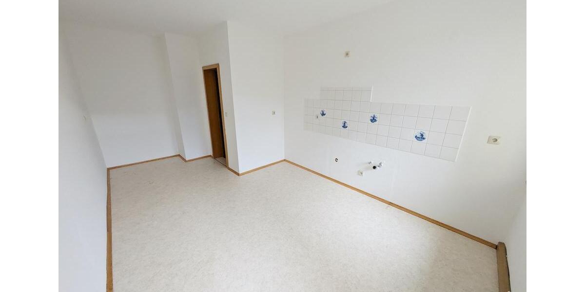 Etagenwohnung Waldenburg - 2 Zimmer, 76 m&sup2;, 300&euro; | Angebot:25945718
