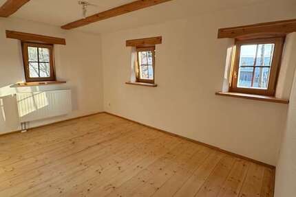 Wohnung Zwickau Zwickau-Nord - 2 Zimmer, 76 m&sup2;, 600&euro; | Angebot:25371560