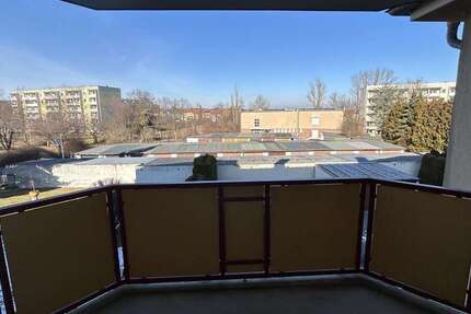 Wohnung Zwickau Niederplanitz - 1 Zimmer, 33 m&sup2;, 248&euro; | Angebot:25497570