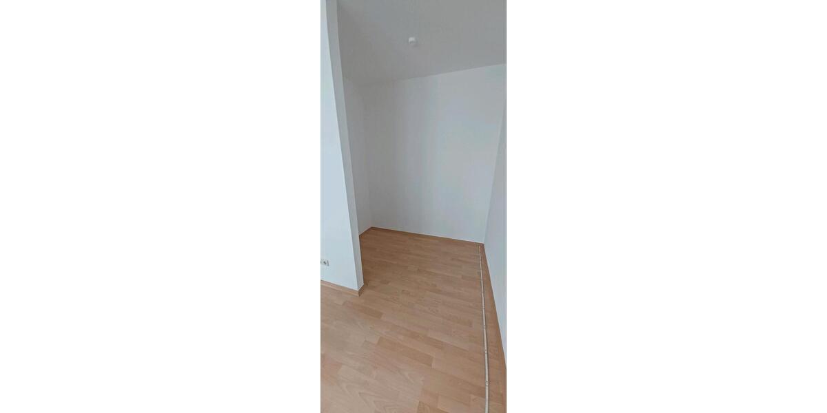 Etagenwohnung Reichenbach im Vogtland - 1 Zimmer, 280&euro; | Angebot:23003095