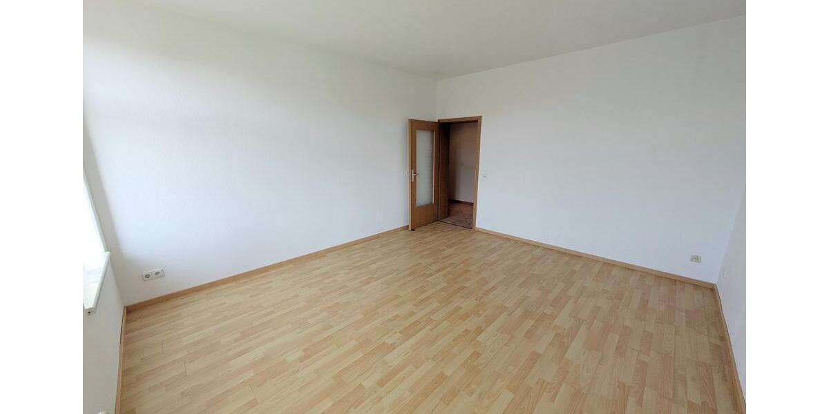 Etagenwohnung Zwickau - 2 Zimmer, 48 m&sup2;, 290&euro; | Angebot:25945677