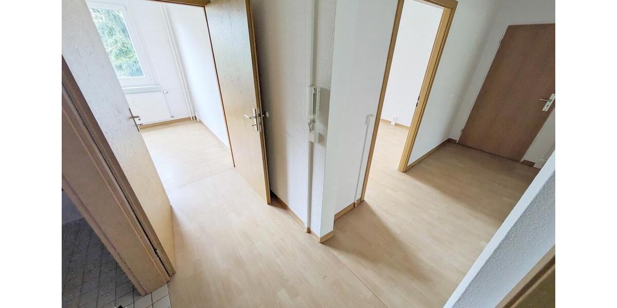 Etagenwohnung Limbach-Oberfrohna Oberfrohna - 3 Zimmer, 82 m&sup2;, 450&euro; | Angebot:26008244