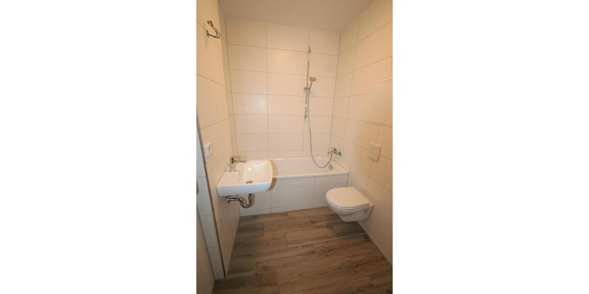 Etagenwohnung Oberlungwitz - 3 Zimmer, 56 m&sup2;, 316&euro; | Angebot:24662158