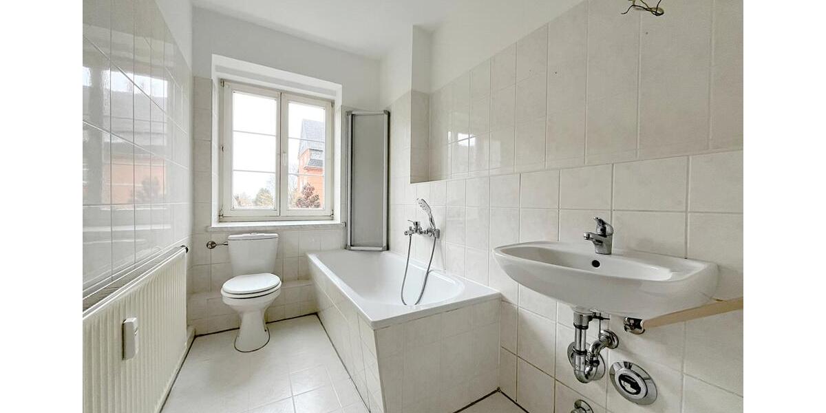 Etagenwohnung Glauchau - 3 Zimmer, 67 m&sup2;, 430&euro; | Angebot:26001481