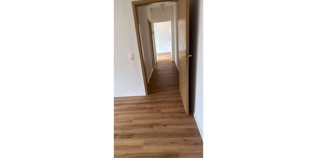 Etagenwohnung Zwickau Bahnhofsvorstadt - 3 Zimmer, 90 m&sup2;, 550&euro; | Angebot:26695006