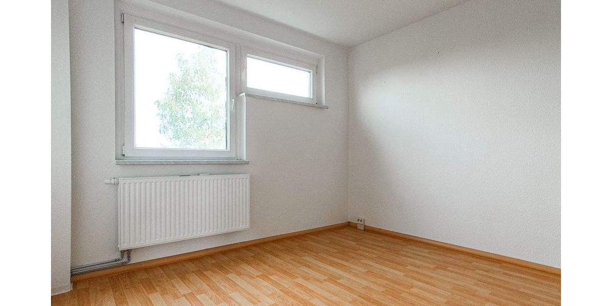 Etagenwohnung Zwickau Eckersbach - 3 Zimmer, 55 m&sup2;, 330&euro; | Angebot:25676704