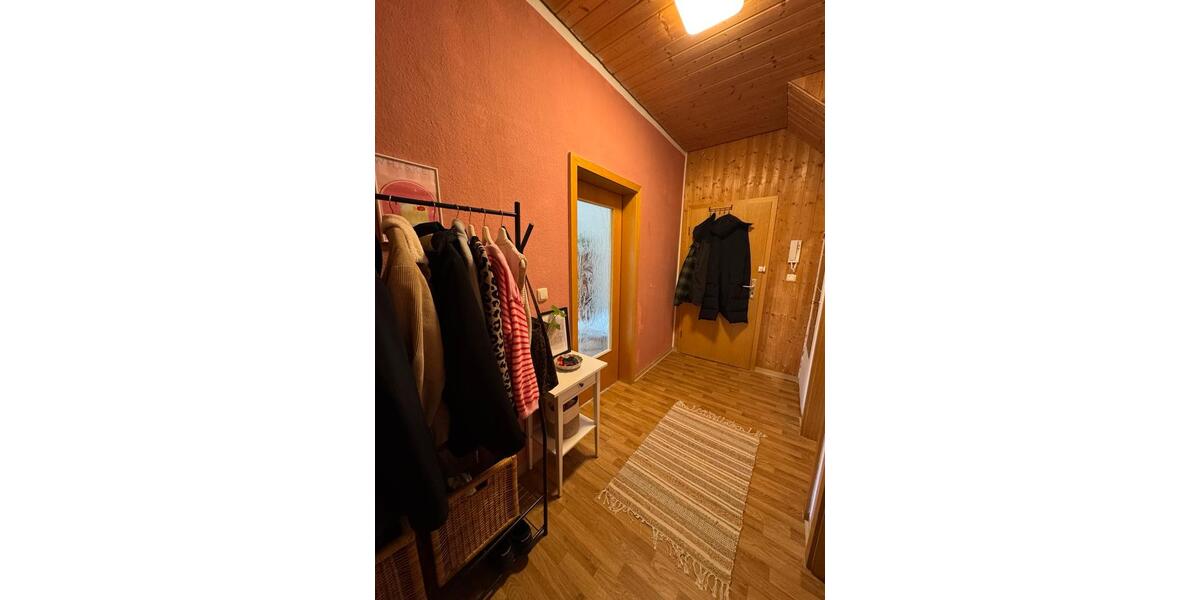 Dachgeschoßwohnung Aue-Bad Schlema Bad Schlema - 2.5 Zimmer, 61 m&sup2;, 336&euro; | Angebot:25872866