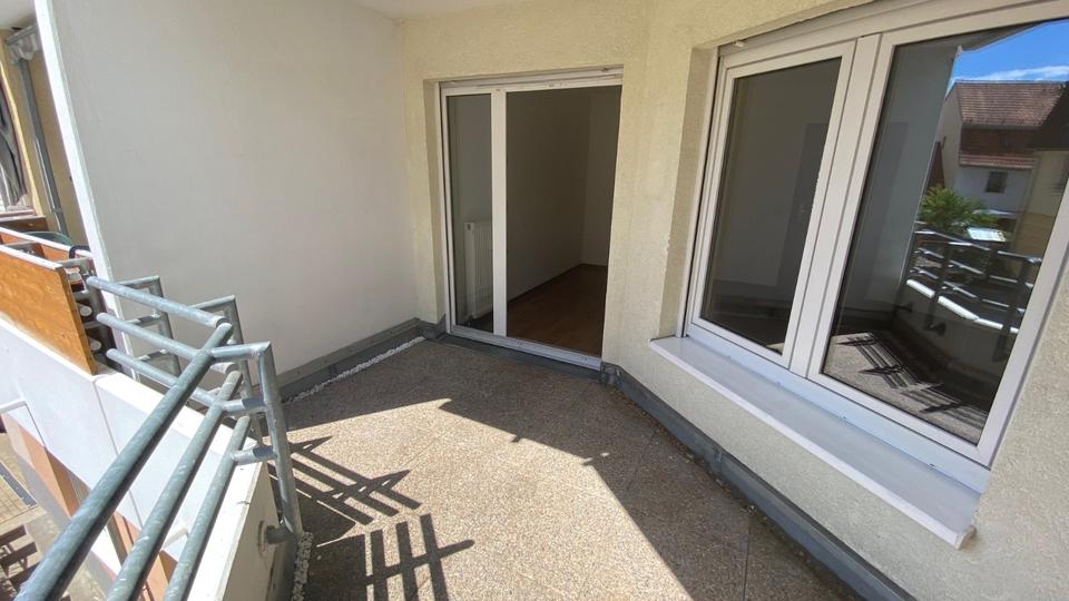 Etagenwohnung Werdau - 2 Zimmer, 60 m&sup2;, 400&euro; | Angebot:22796086