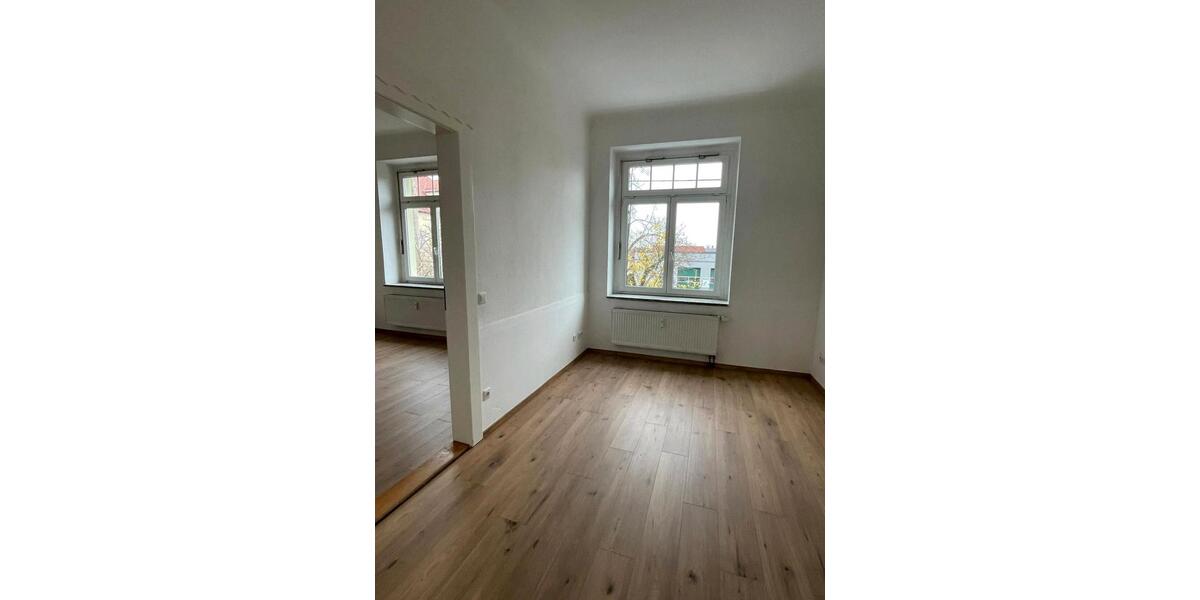 Erdgeschoßwohnung Meerane - 4 Zimmer, 90 m&sup2;, 570&euro; | Angebot:25859242