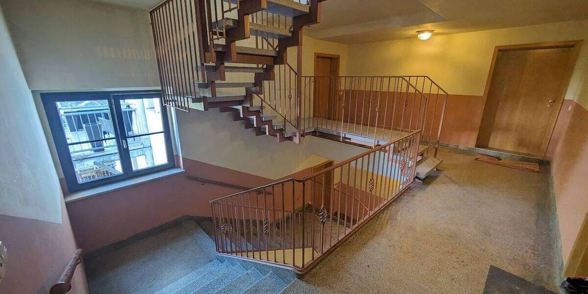 Etagenwohnung Zwickau Innenstadt - 4 Zimmer, 95 m&sup2;, 620&euro; | Angebot:26779409