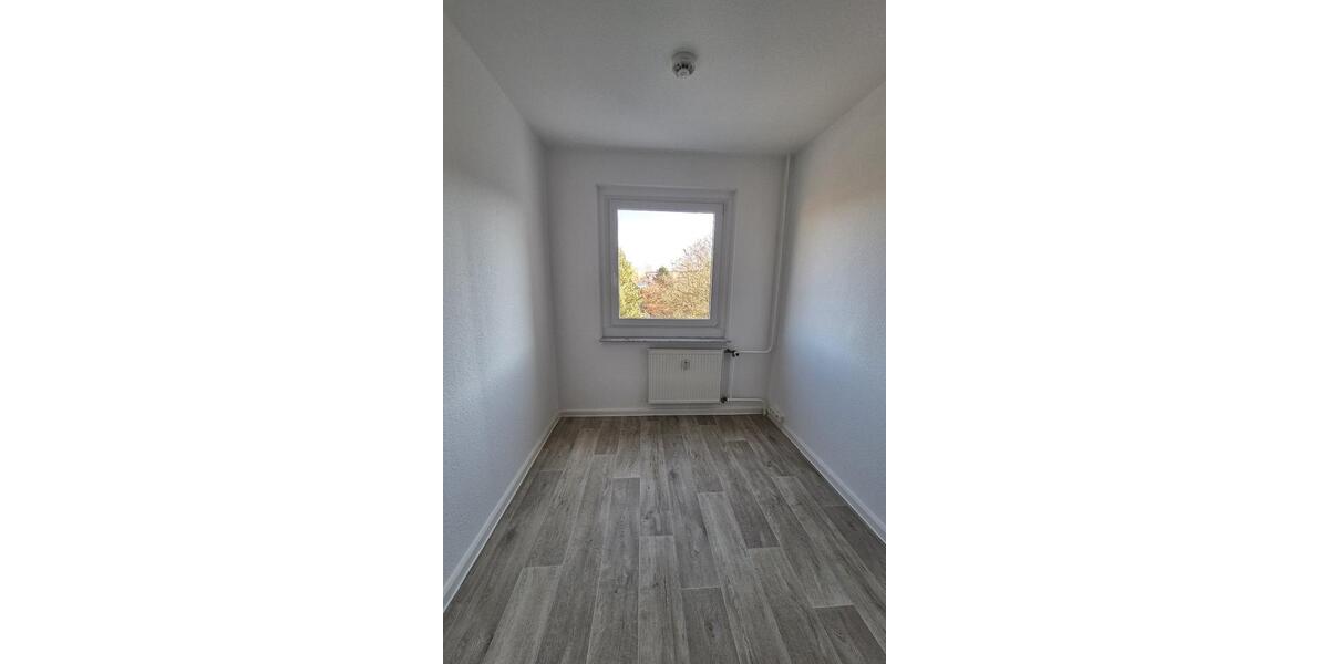 Etagenwohnung Hohenstein-Ernstthal Ernstthal - 3 Zimmer, 69 m&sup2;, 425&euro; | Angebot:24704363