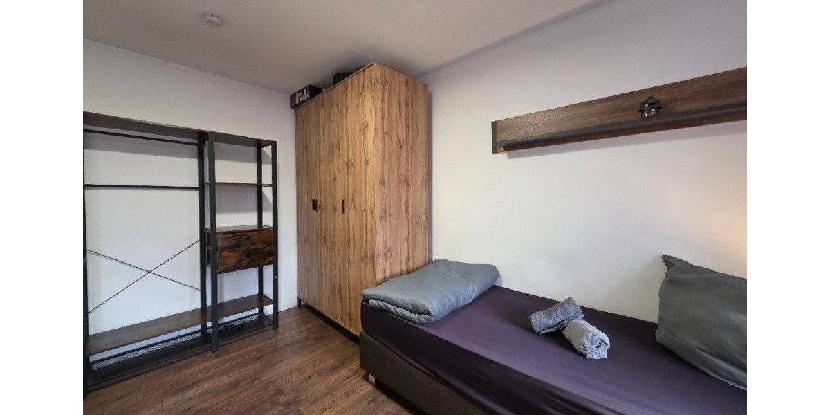 Etagenwohnung Meerane - 2 Zimmer, 47 m&sup2;, 650&euro; | Angebot:24533570