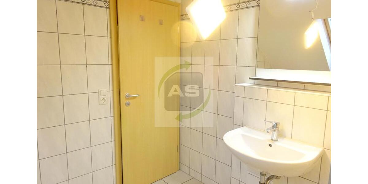 Dachgeschoßwohnung Reinsdorf - 2 Zimmer, 48 m&sup2;, 309&euro; | Angebot:24926321