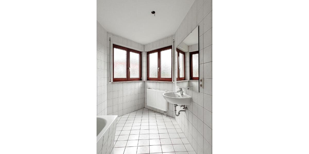 Erdgeschoßwohnung Glauchau - 2 Zimmer, 72 m&sup2;, 460&euro; | Angebot:23294027