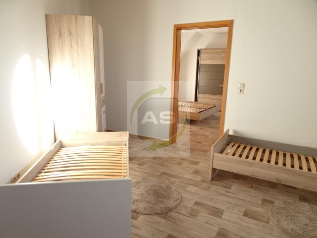 Dachgeschoßwohnung Zwickau - 3 Zimmer, 107 m&sup2;, 750&euro; | Angebot:22591271