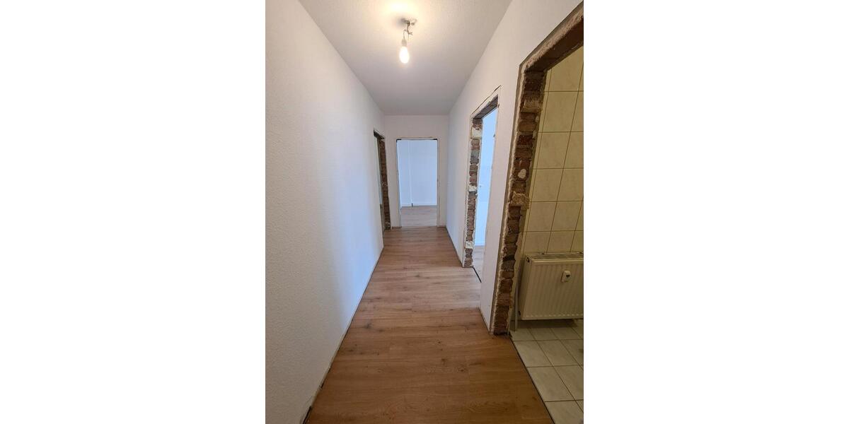 Dachgeschoßwohnung Hohenstein-Ernstthal Ernstthal - 2 Zimmer, 41 m&sup2;, 250&euro; | Angebot:25027094