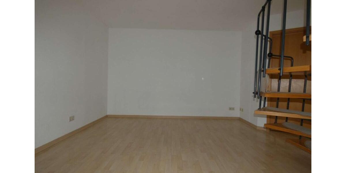 Dachgeschoßwohnung Zwickau - 3 Zimmer, 85 m&sup2;, 430&euro; | Angebot:19088361